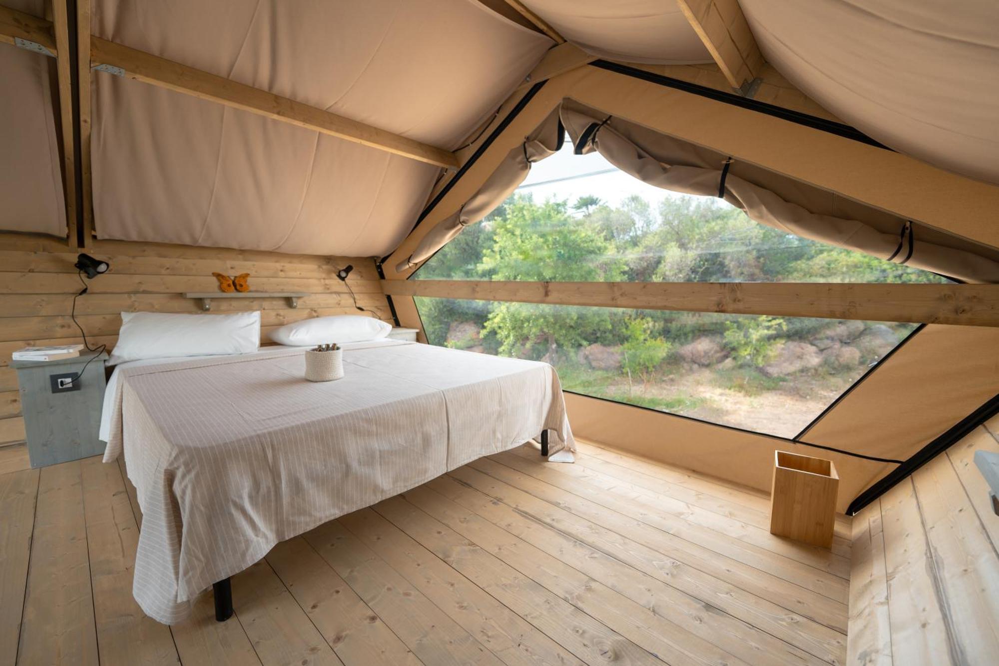 Hotel Agriglamping Butterfly House Sardegna Olmedo Esterno foto