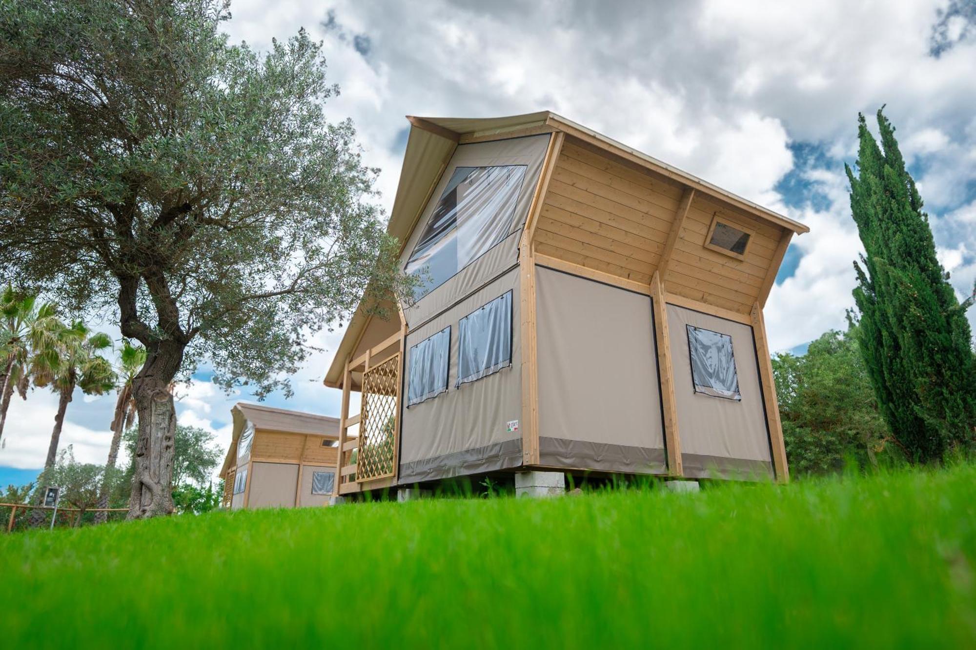 Hotel Agriglamping Butterfly House Sardegna Olmedo Esterno foto