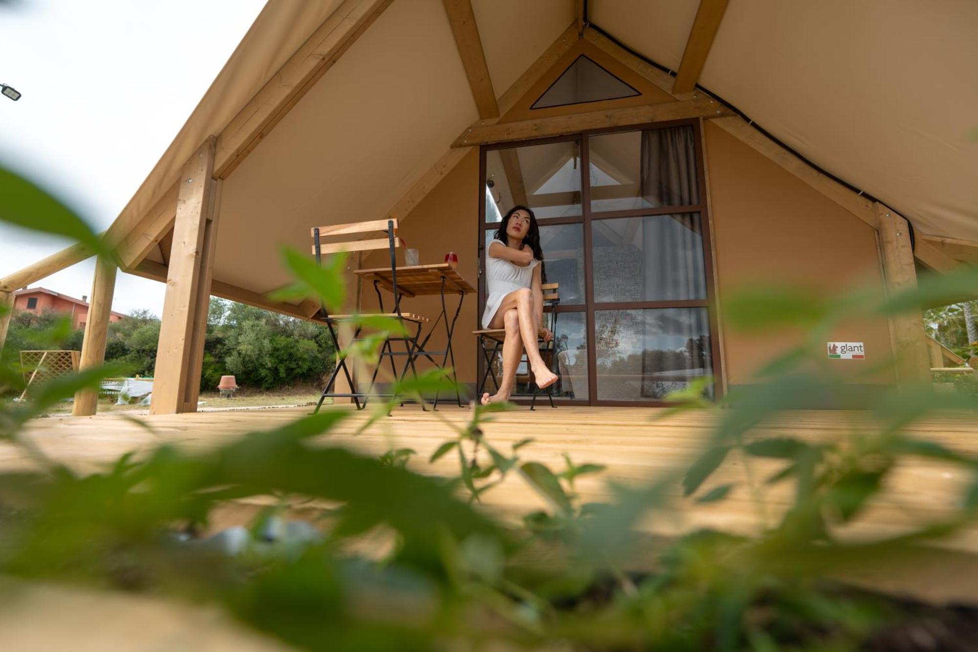 Hotel Agriglamping Butterfly House Sardegna Olmedo Esterno foto
